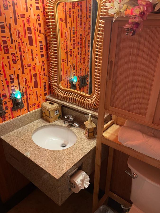 The Kondo Tiki แทมปา ภายนอก รูปภาพ
