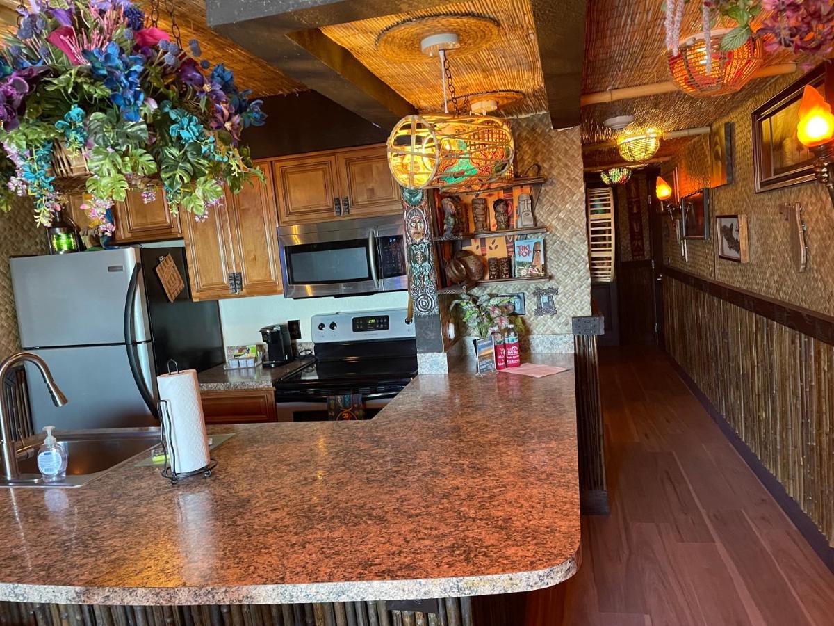 The Kondo Tiki แทมปา ภายนอก รูปภาพ